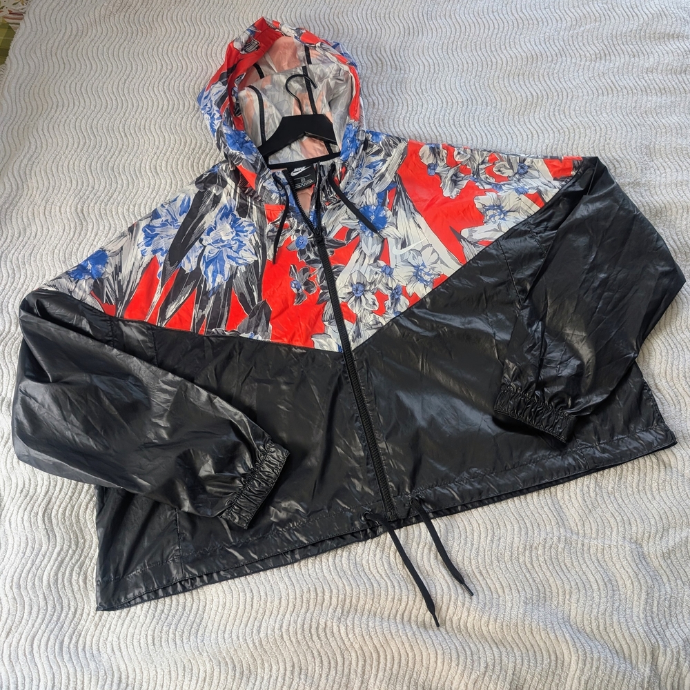 Nike Women's Black and Red Floral Jacket